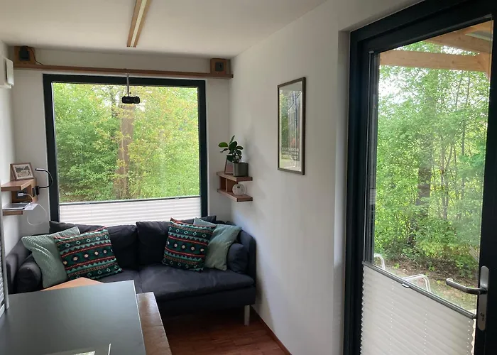 Tiny House im Seecontainer mit Parkplatz, Glasfaser, Netflix, Veranda und gehobener Ausstattung