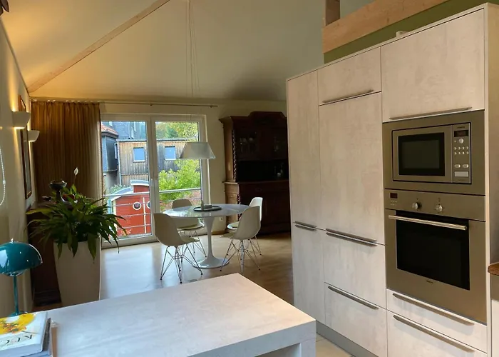Exklusives Ferienhaus Conradshöh mit Sauna und Terrasse